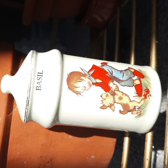 Vintage JSNY Hummel "like" Basil Spice Jar - Picture 1 of 6